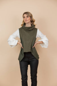 Chaleco Claudia Combinado Tela Gamuzada y Ecocuero Verde Olivo