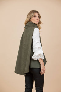 Chaleco Claudia Combinado Tela Gamuzada y Ecocuero Verde Olivo