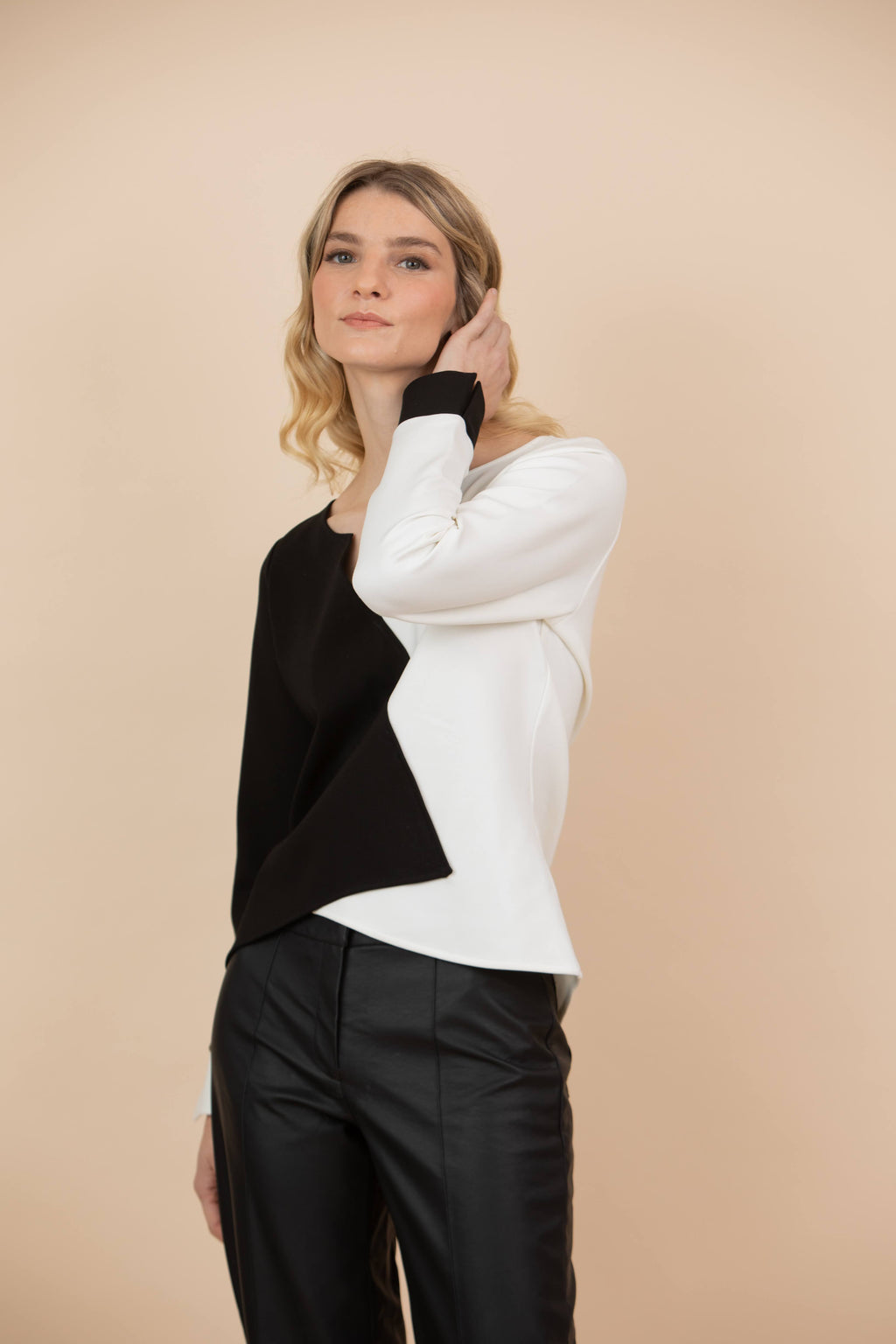 Blusa Julieta Blanco y Negro