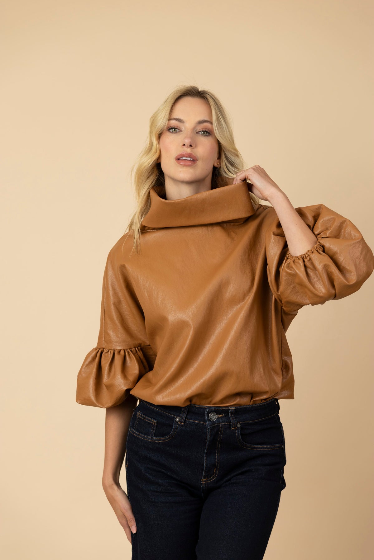 Buzo Florencia Ecocuero Caramelo