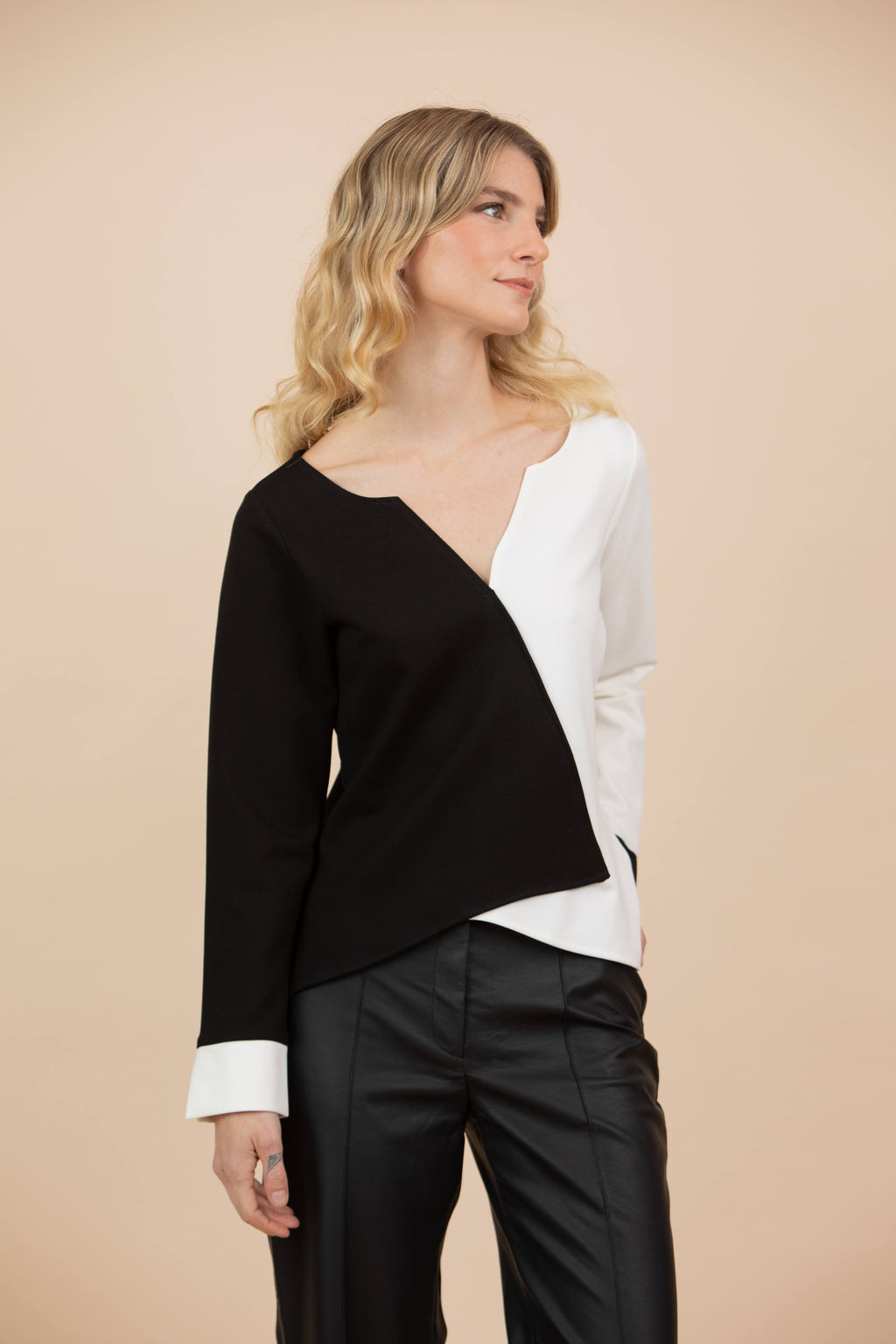 Blusa Julieta Blanco y Negro