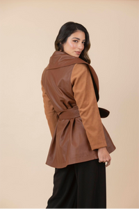 Chaqueta María Caramelo