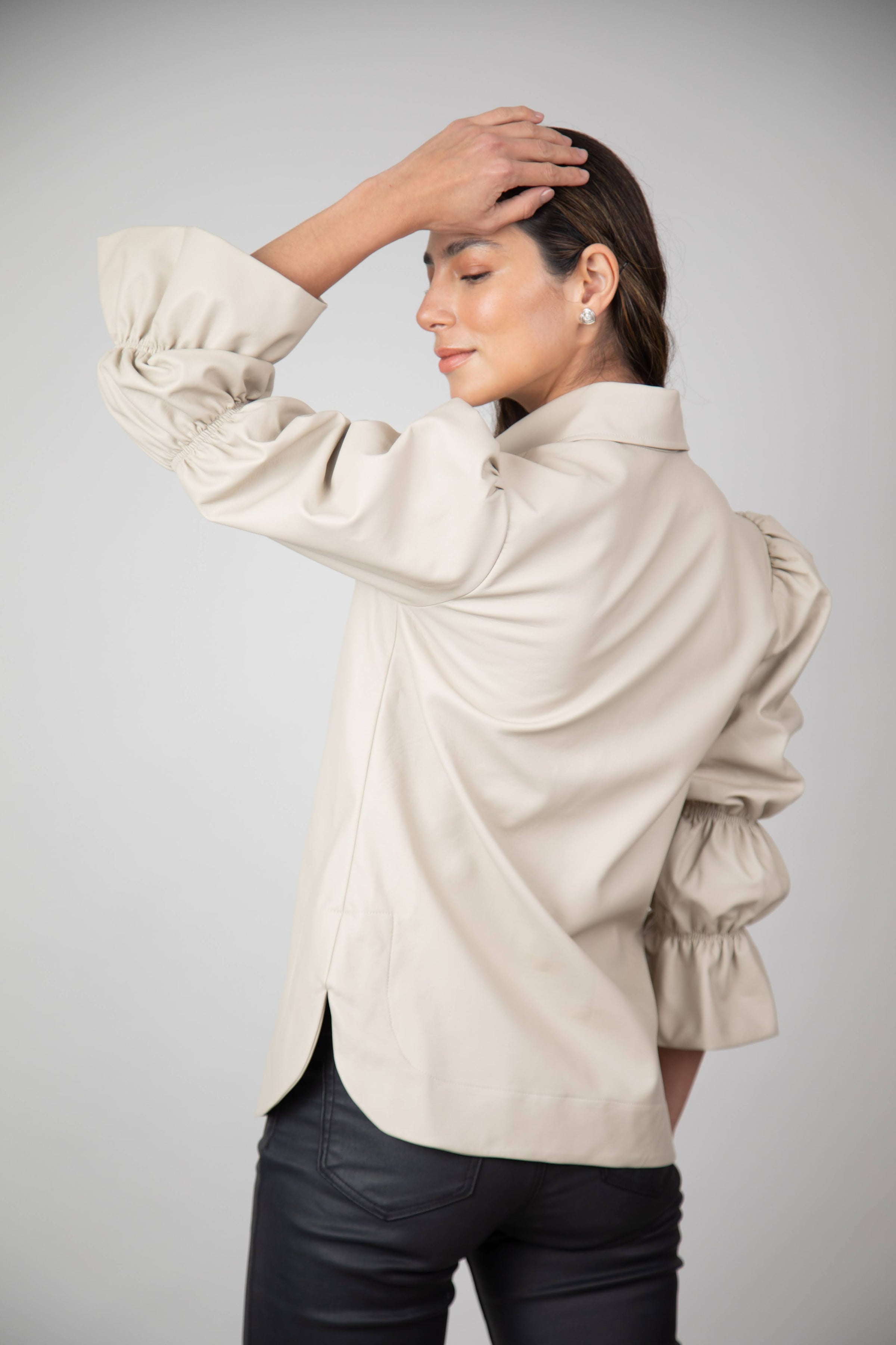 Blusa / Chaqueta Noah Beige