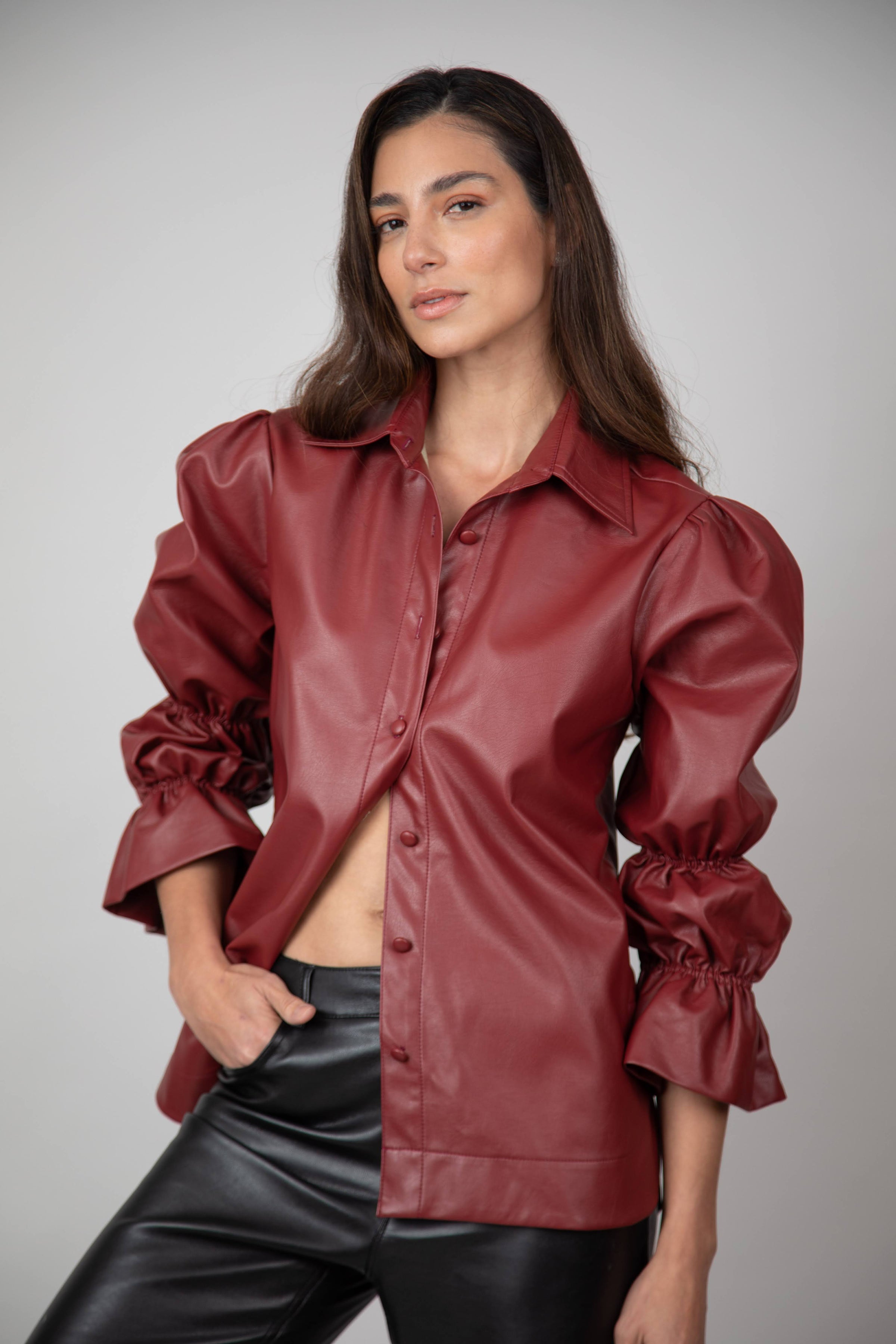 Blusa / Chaqueta Noah Vino