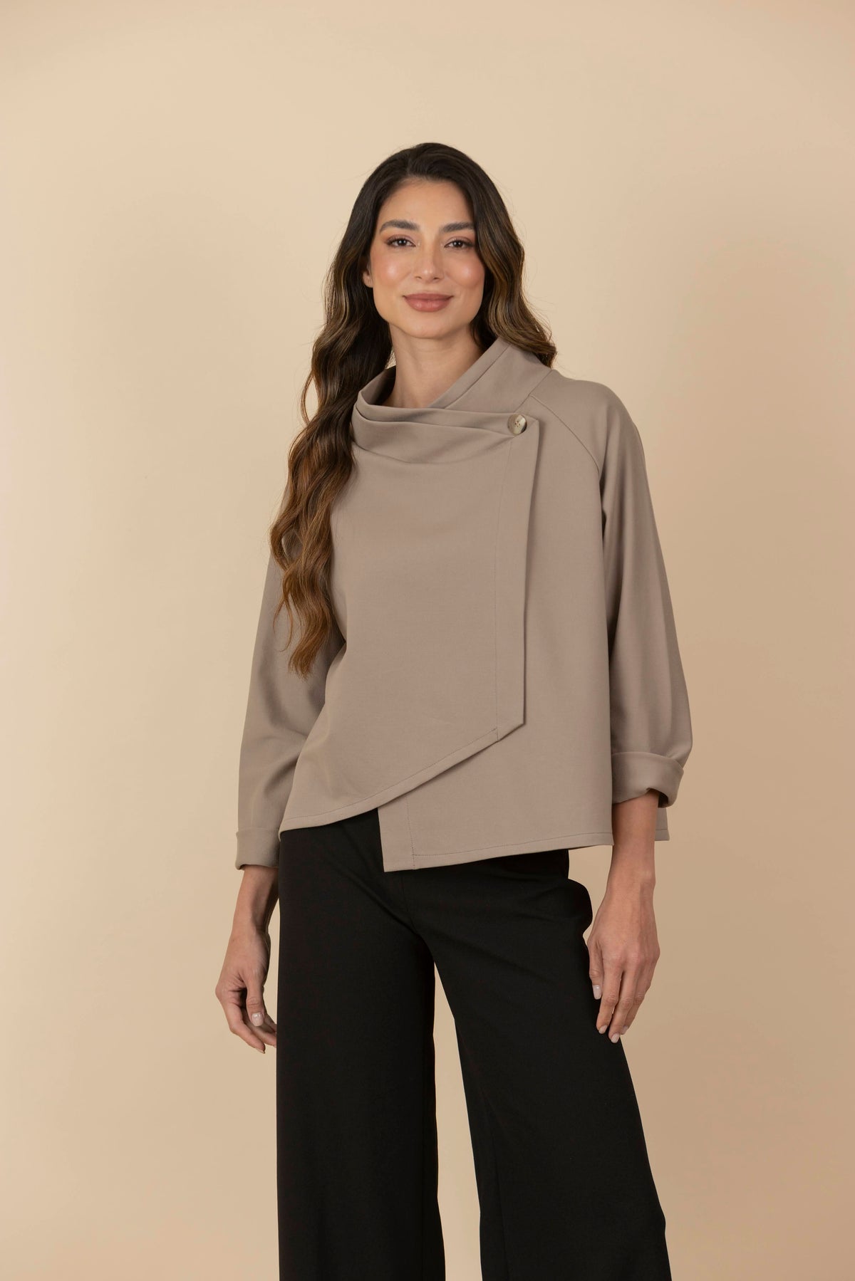 Blusa / Chaqueta Zoe Taupe