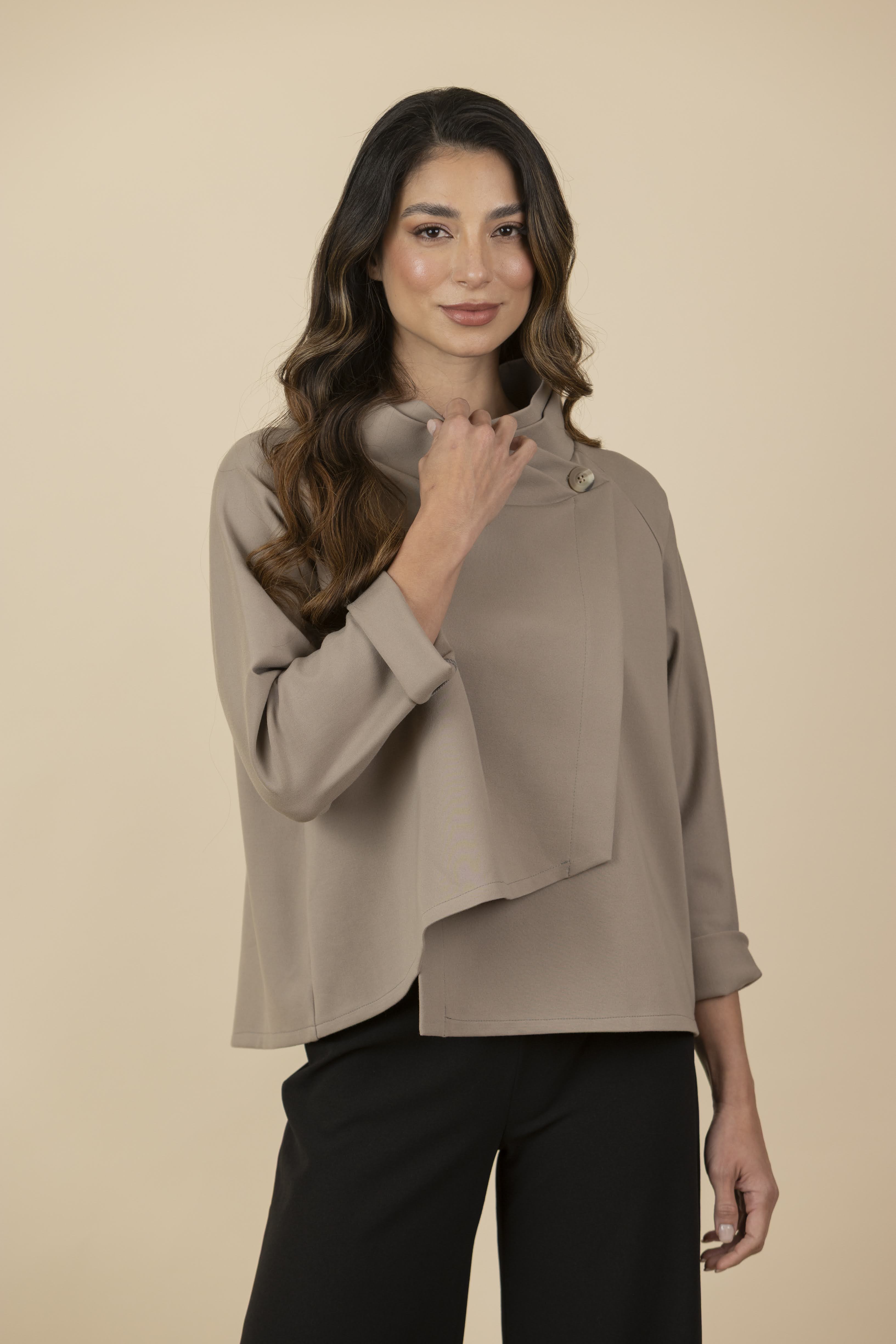 Blusa / Chaqueta Zoe Taupe