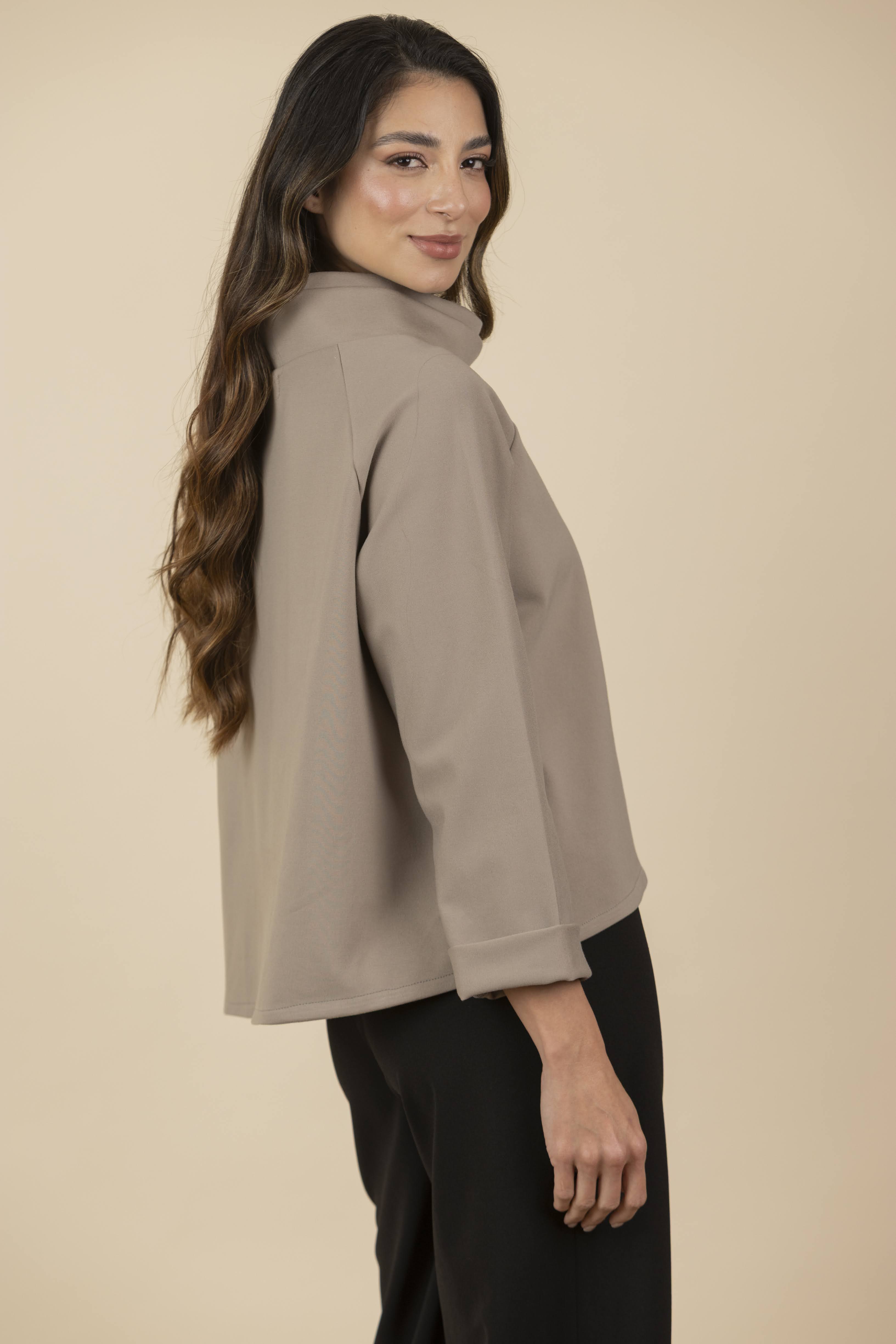 Blusa / Chaqueta Zoe Taupe