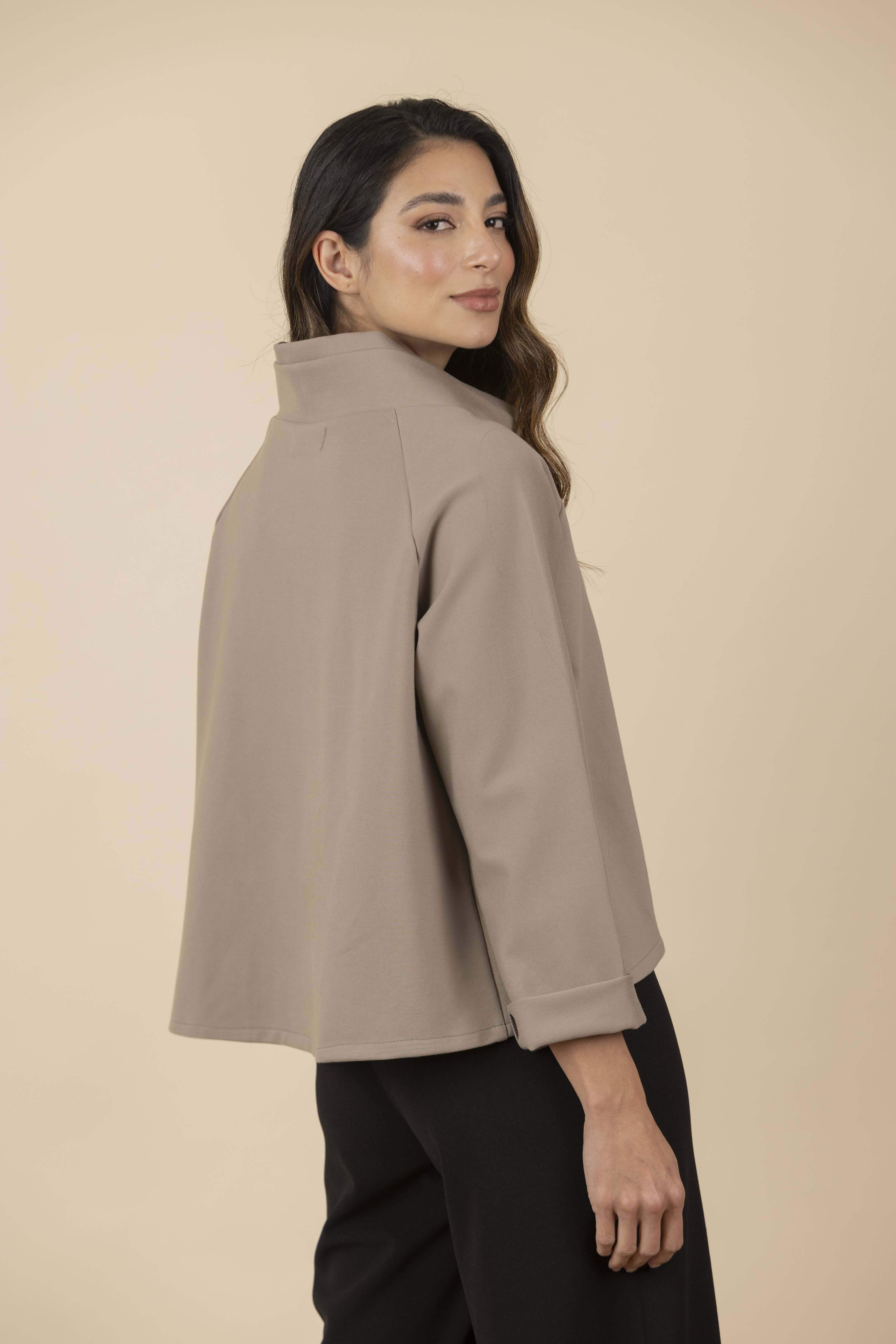 Blusa / Chaqueta Zoe Taupe