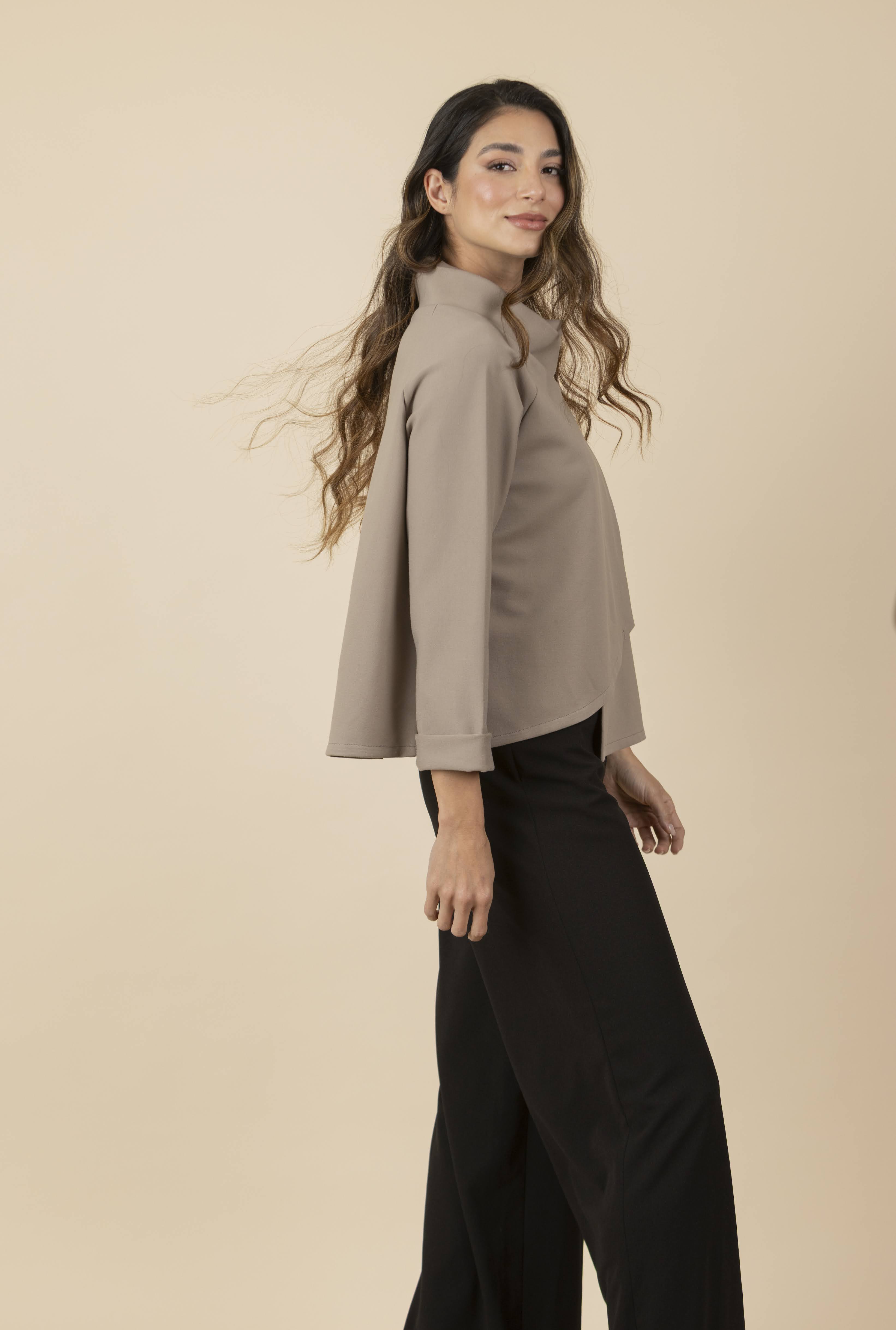 Blusa / Chaqueta Zoe Taupe