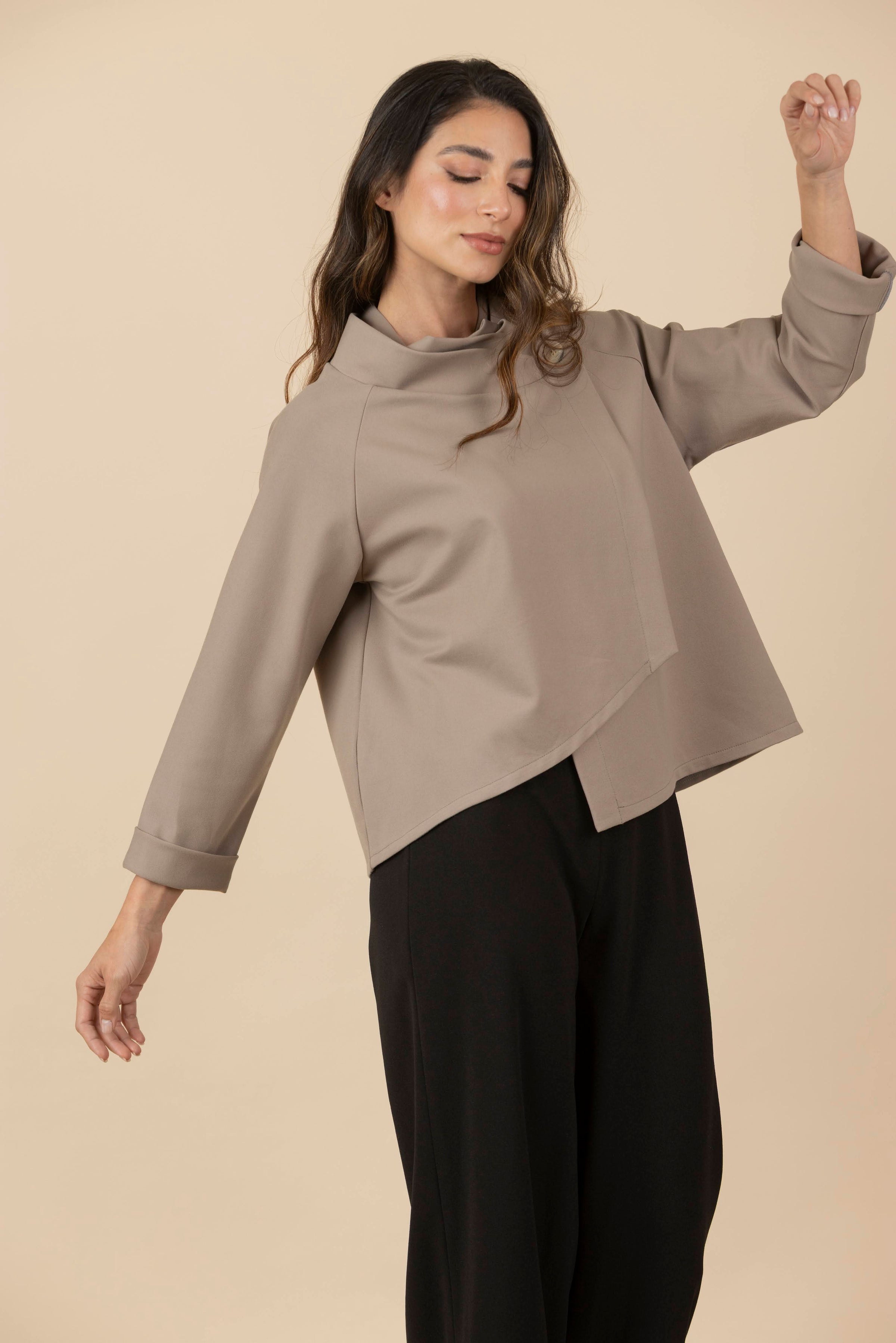 Blusa / Chaqueta Zoe Taupe