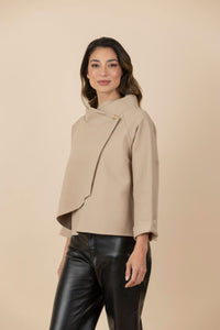 Blusa / Chaqueta Zoe Beige
