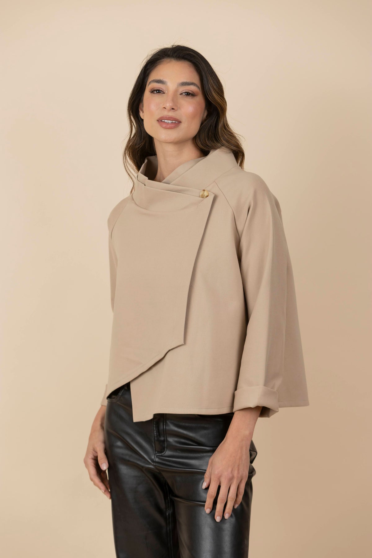 Blusa / Chaqueta Zoe Beige