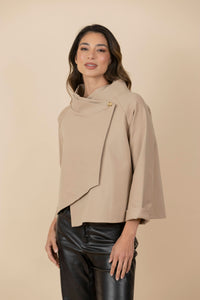 Blusa / Chaqueta Zoe Beige