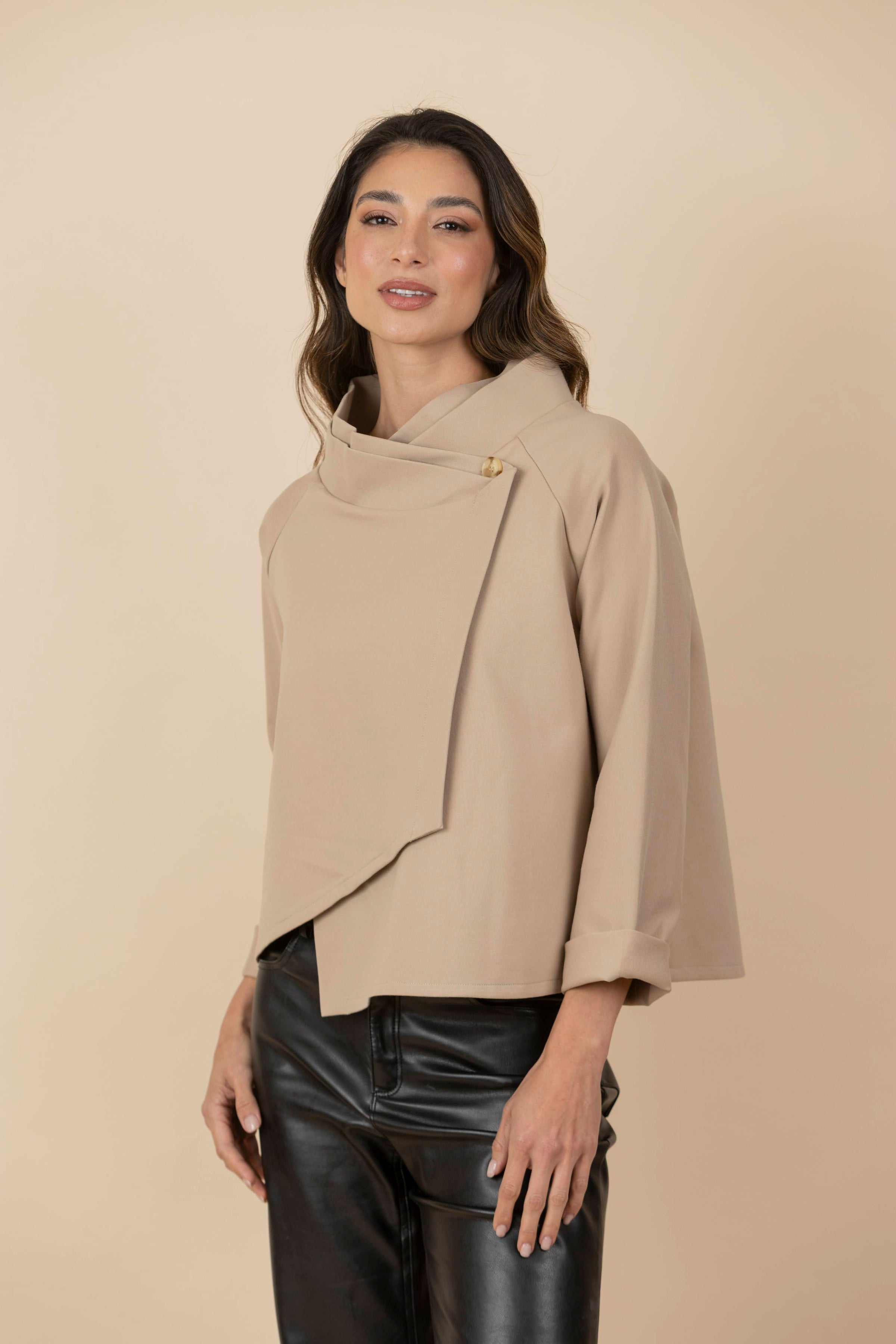 Blusa / Chaqueta Zoe Beige