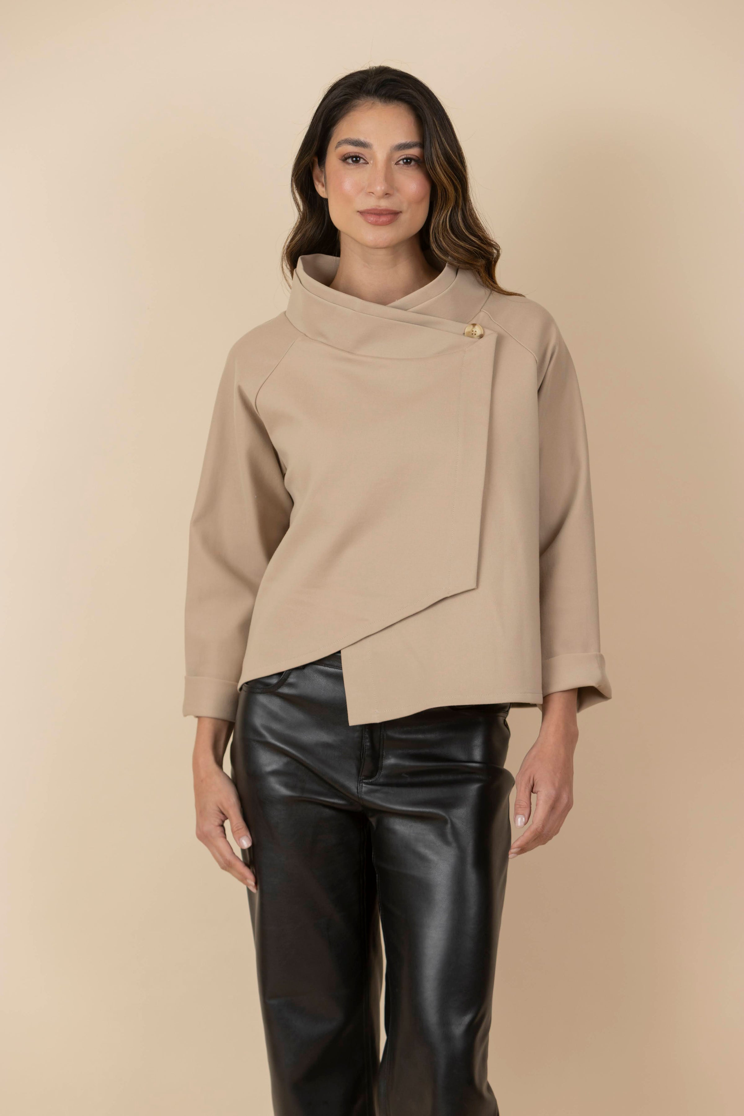 Blusa / Chaqueta Zoe Beige