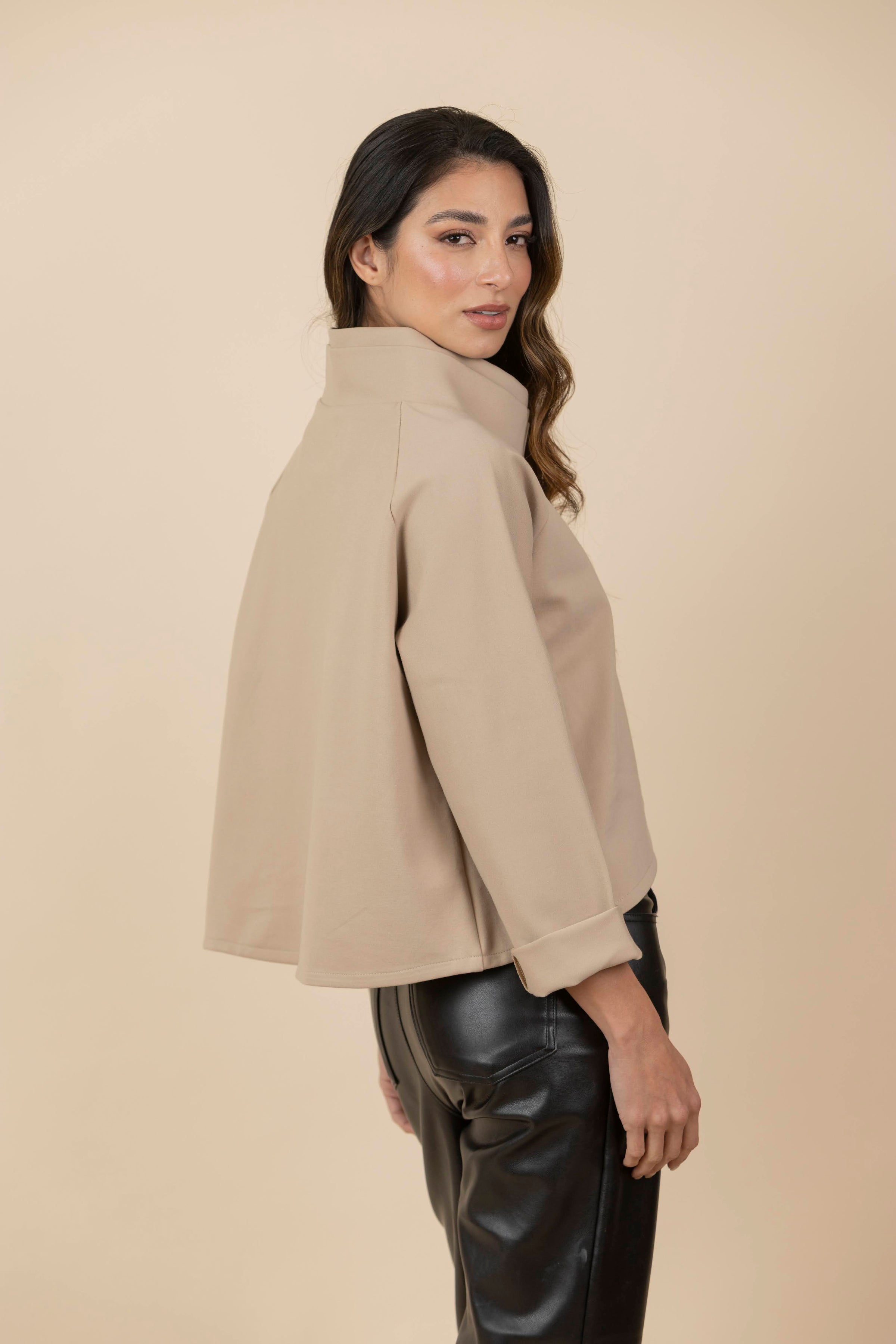 Blusa / Chaqueta Zoe Beige