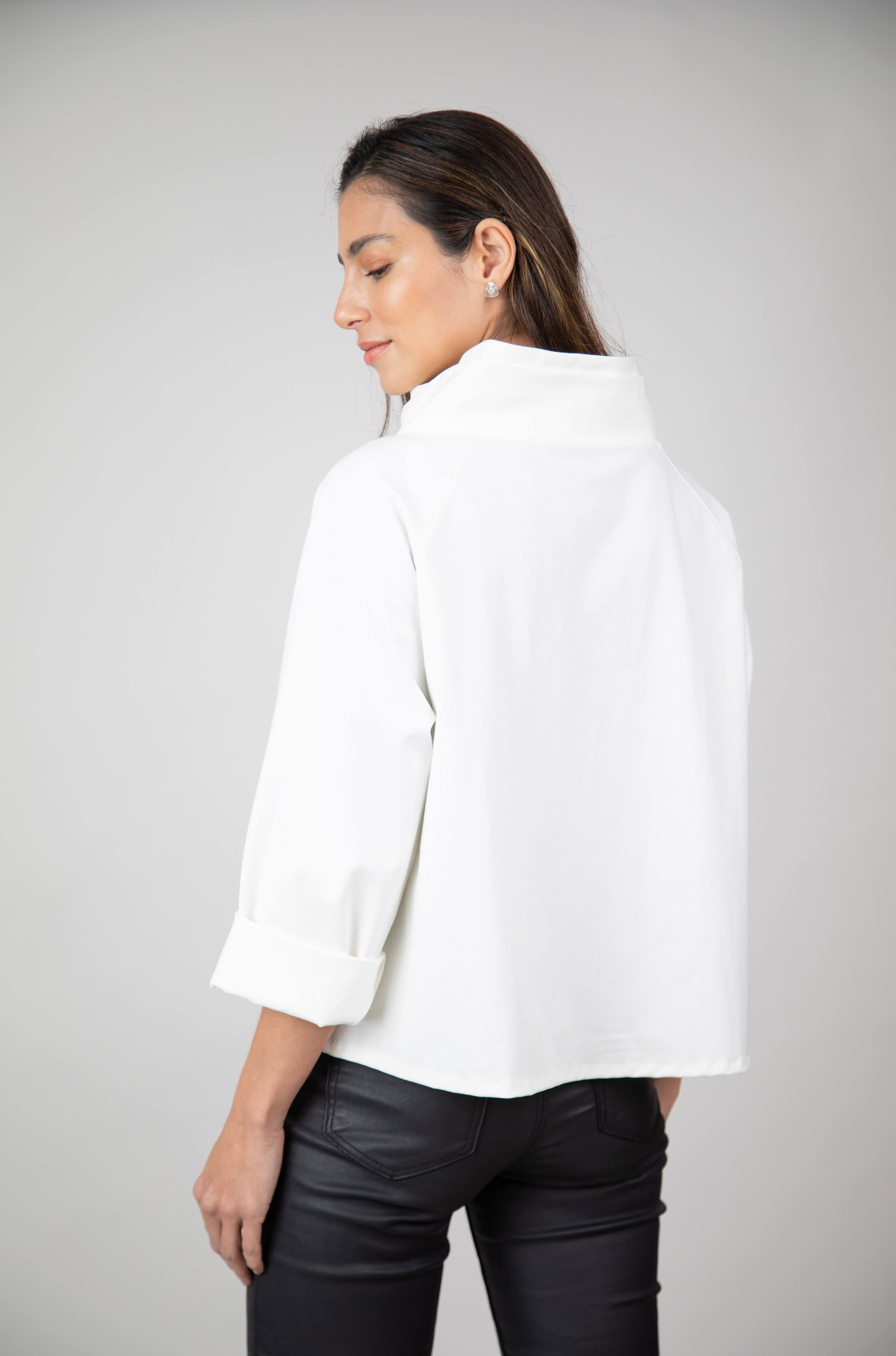 Blusa / Chaqueta Zoe Marfil