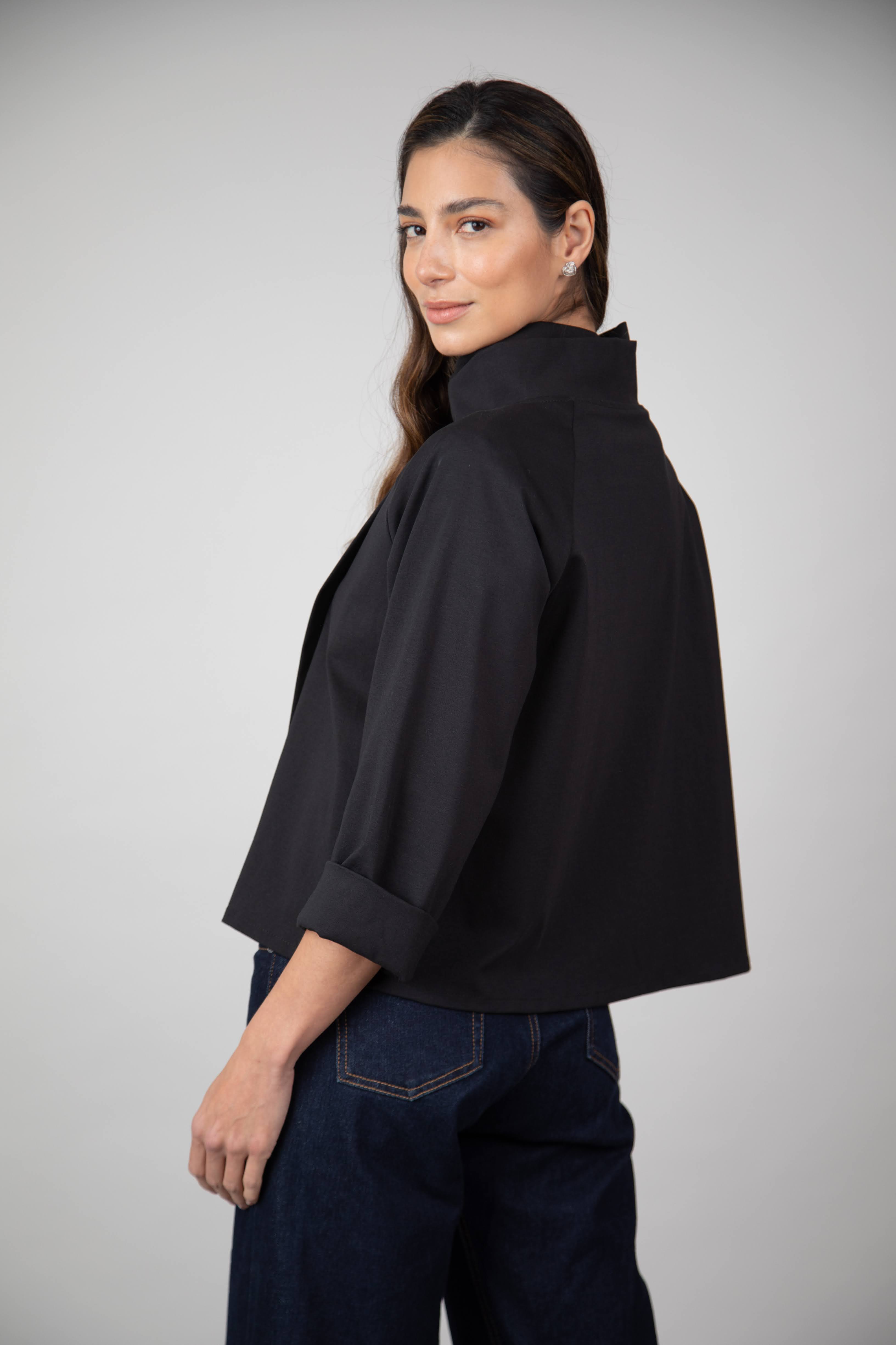 Blusa / Chaqueta Zoe Negra