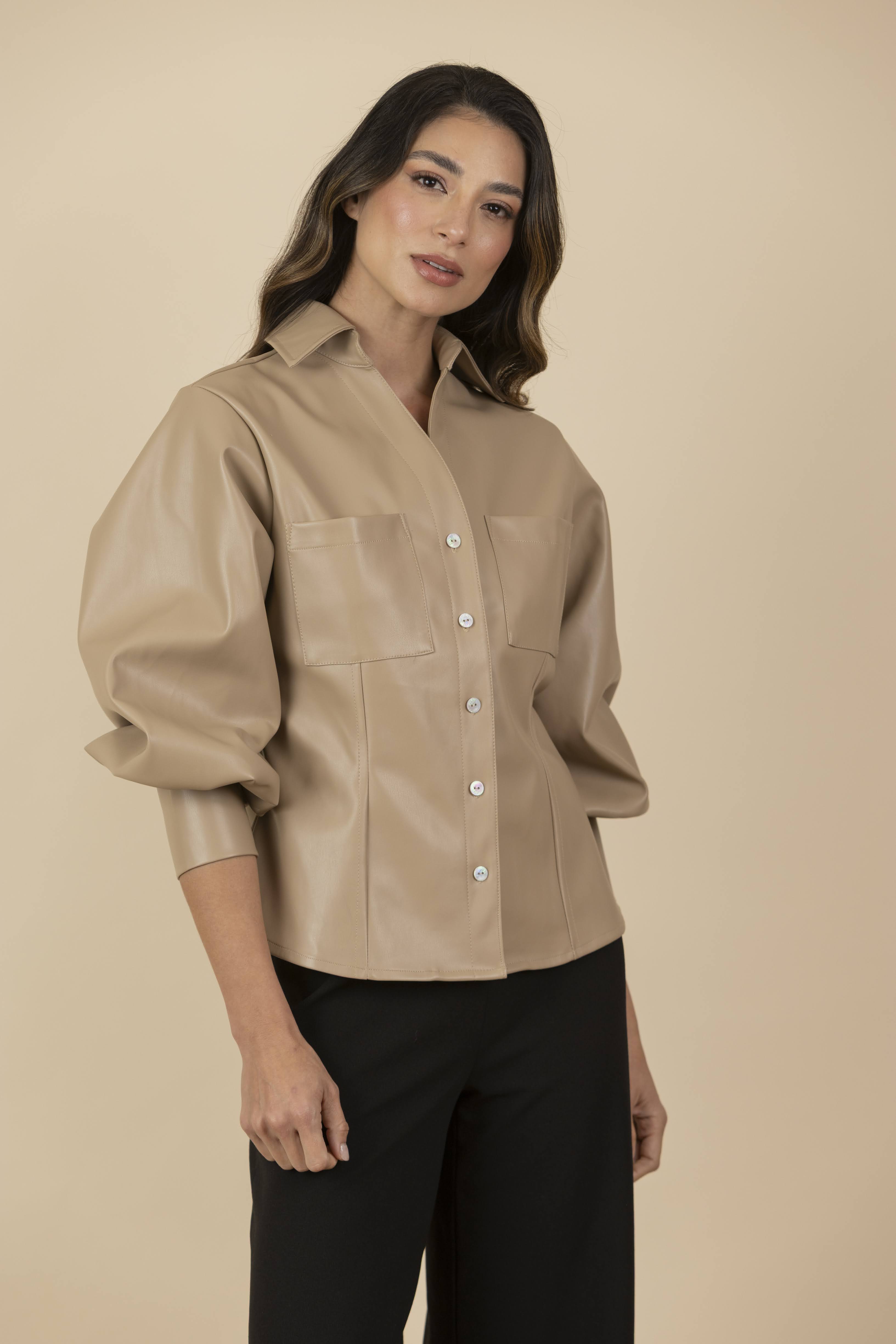 Blusa Chaqueta Ecocuero Lourdes Beige