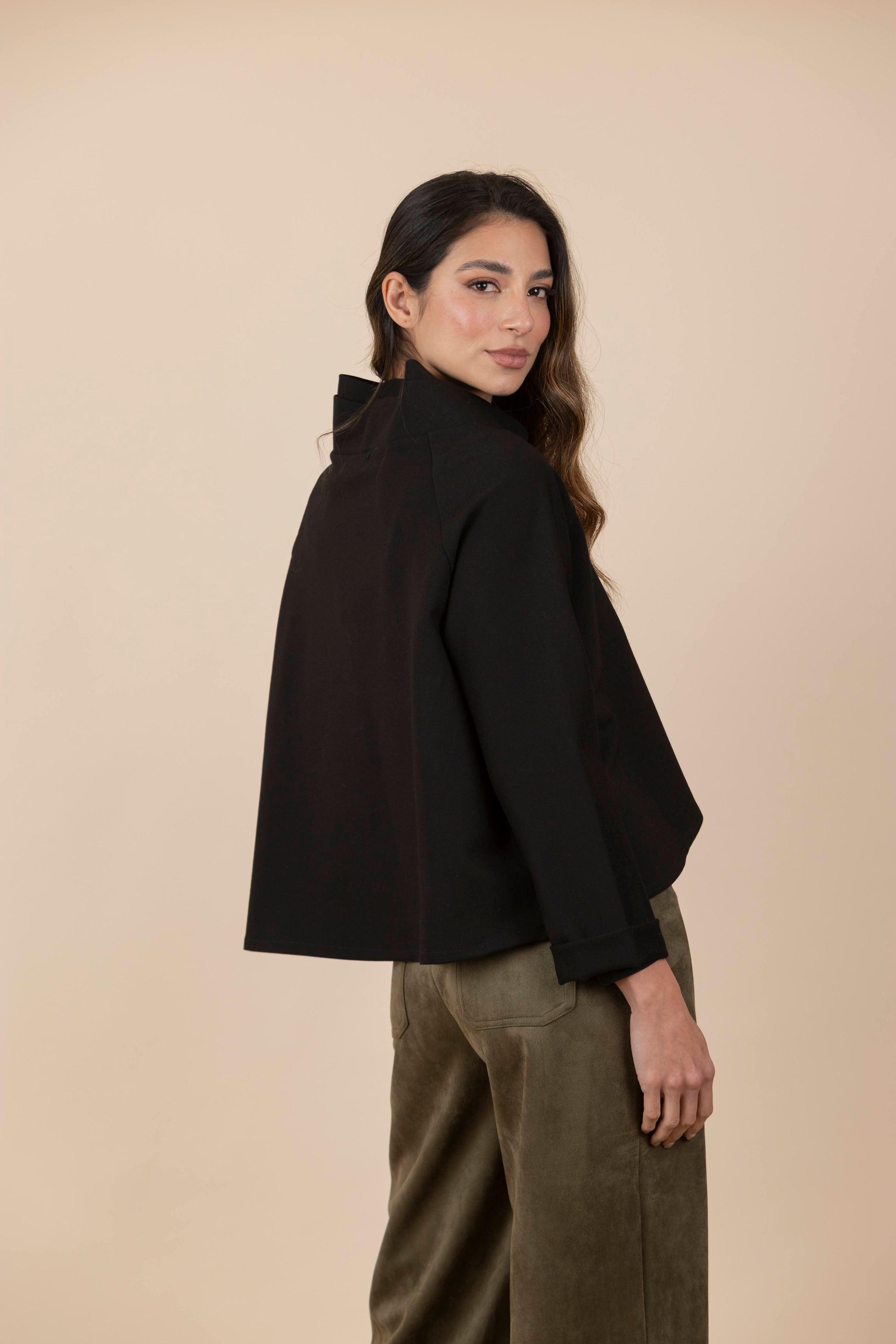 Blusa / Chaqueta Zoe Negra