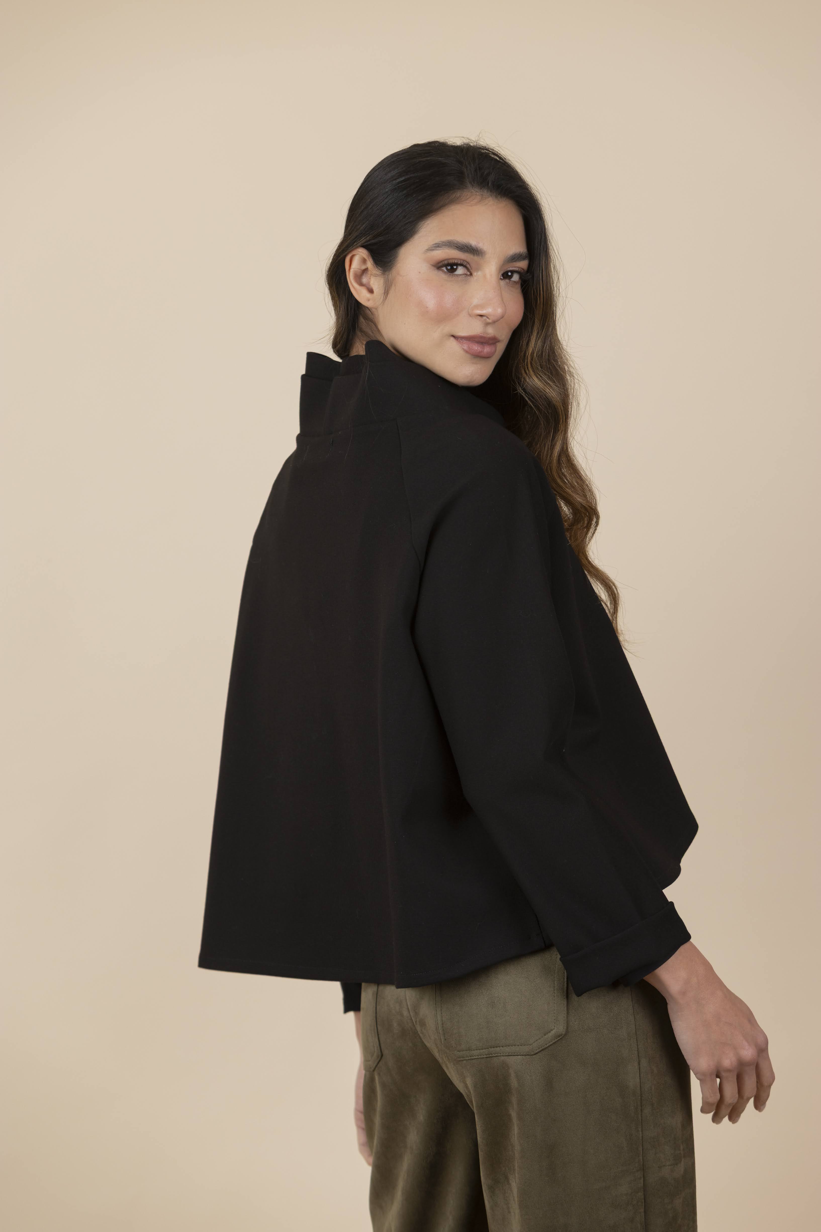 Blusa / Chaqueta Zoe Negra