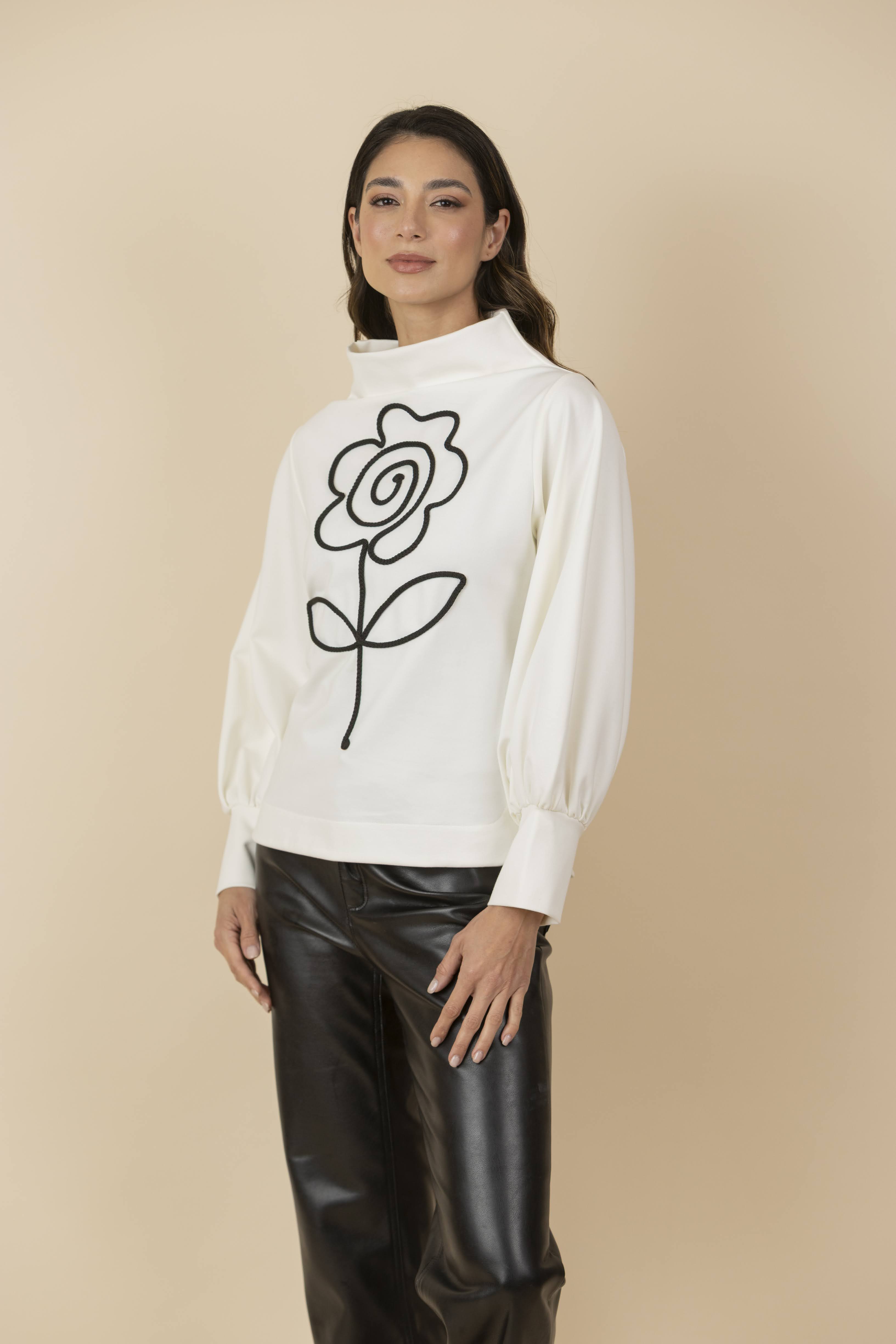 Buzo Bordado Flor Gaia Marfil