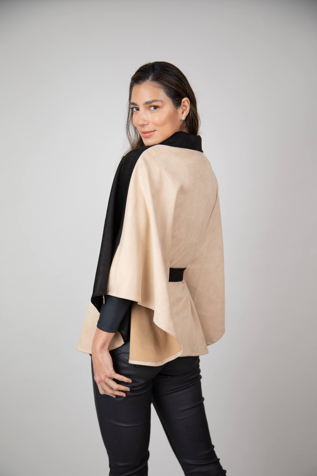 Capa Bicolor Carla Negro/Beige
