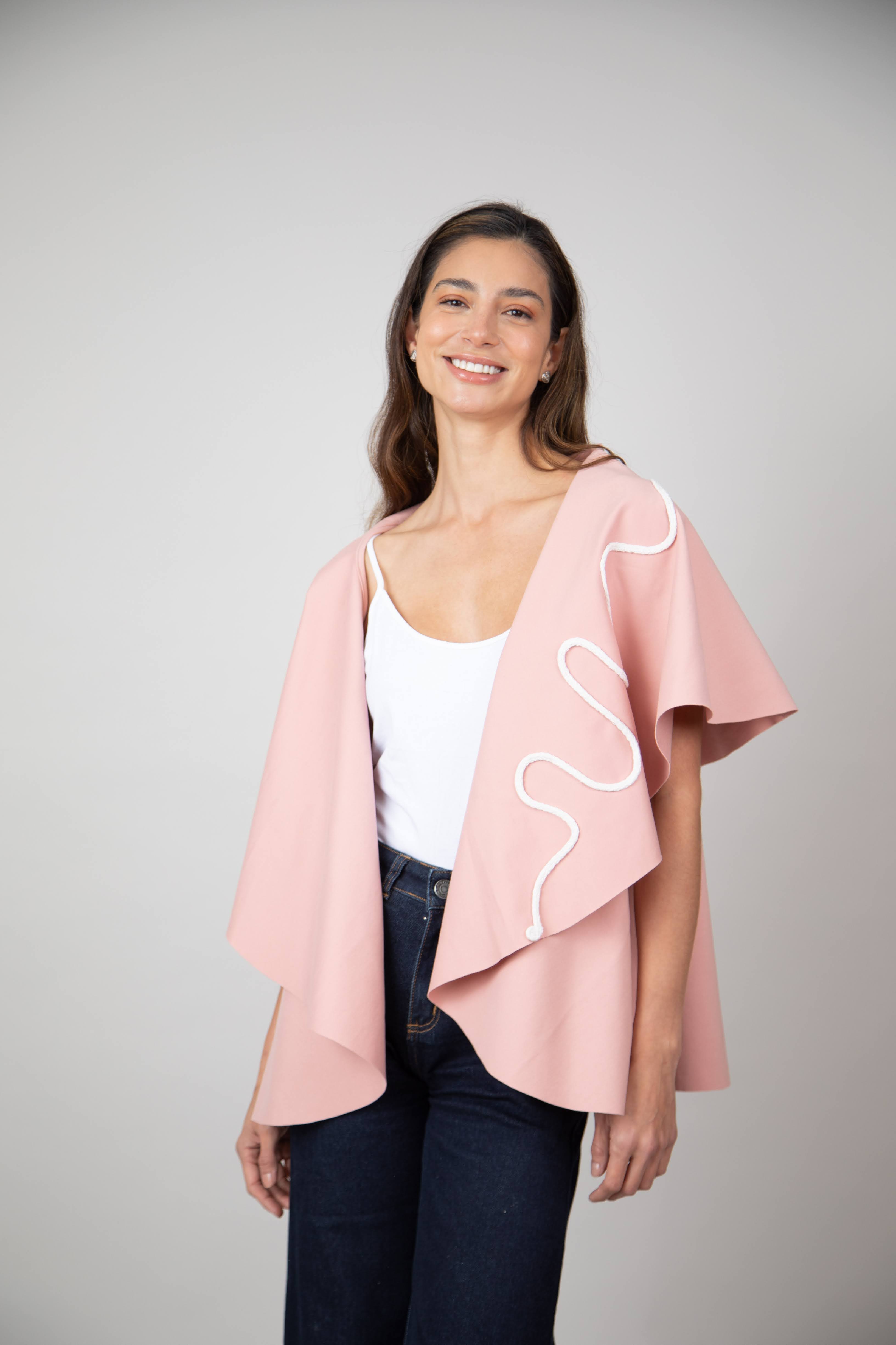 Capa Manu Bordada Arabescos Palo de Rosa