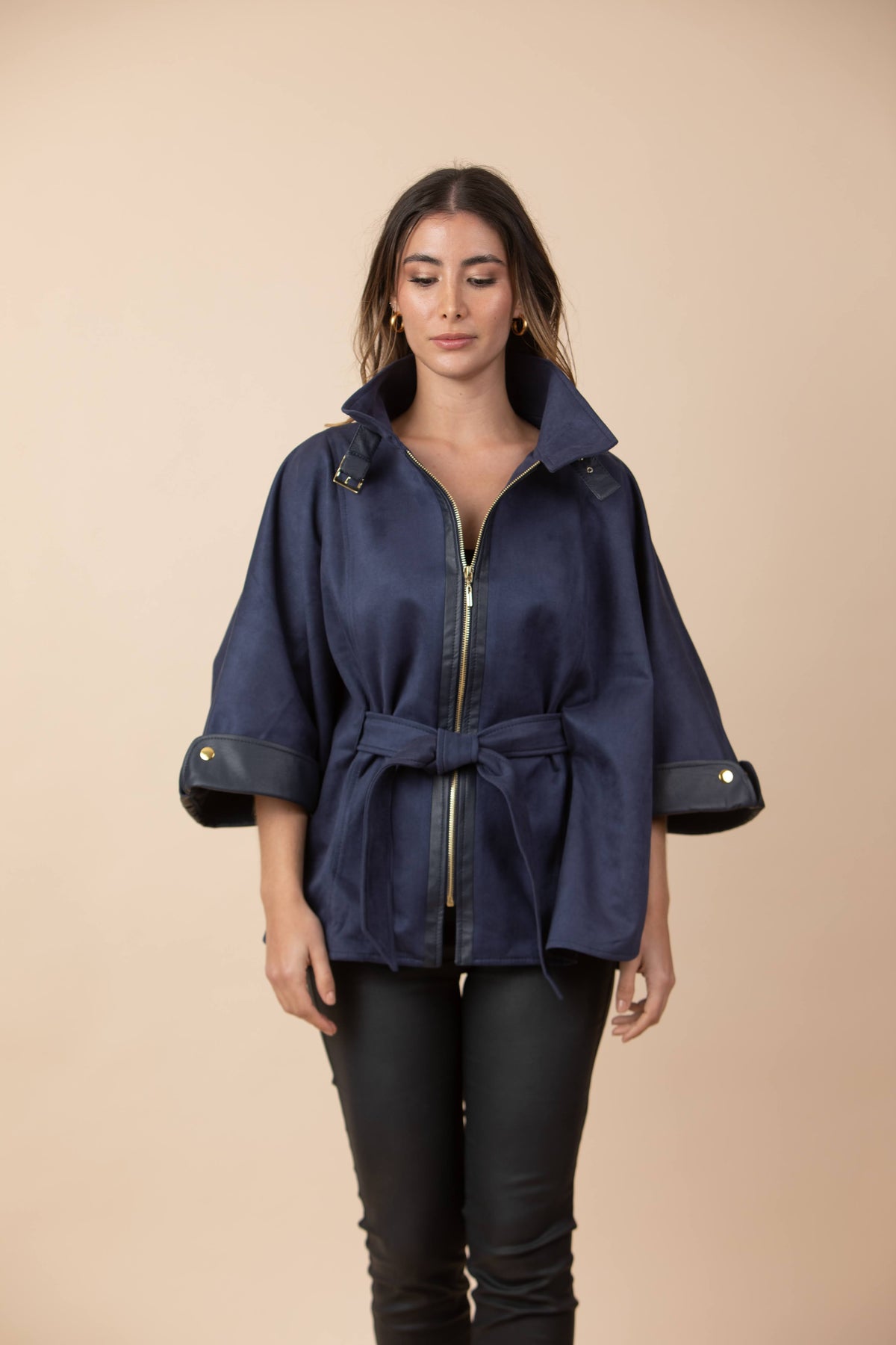 Capa Monserrat Puños y Cremallera Ecocuero Azul Navy