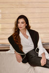 Chaleco Milan Abierto Negro Ribete beige Cuello Redondo
