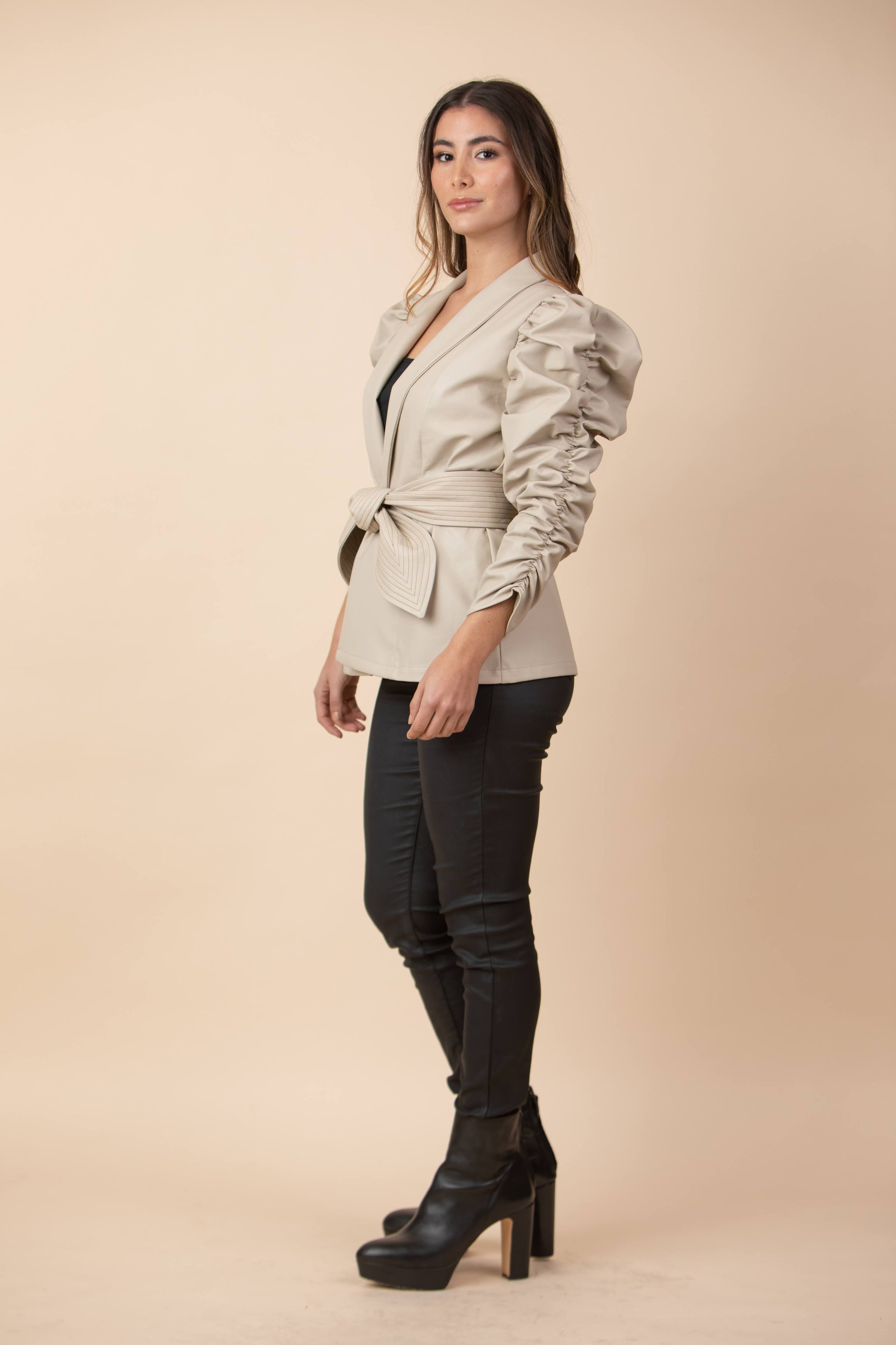 Chaqueta  Karen Beige