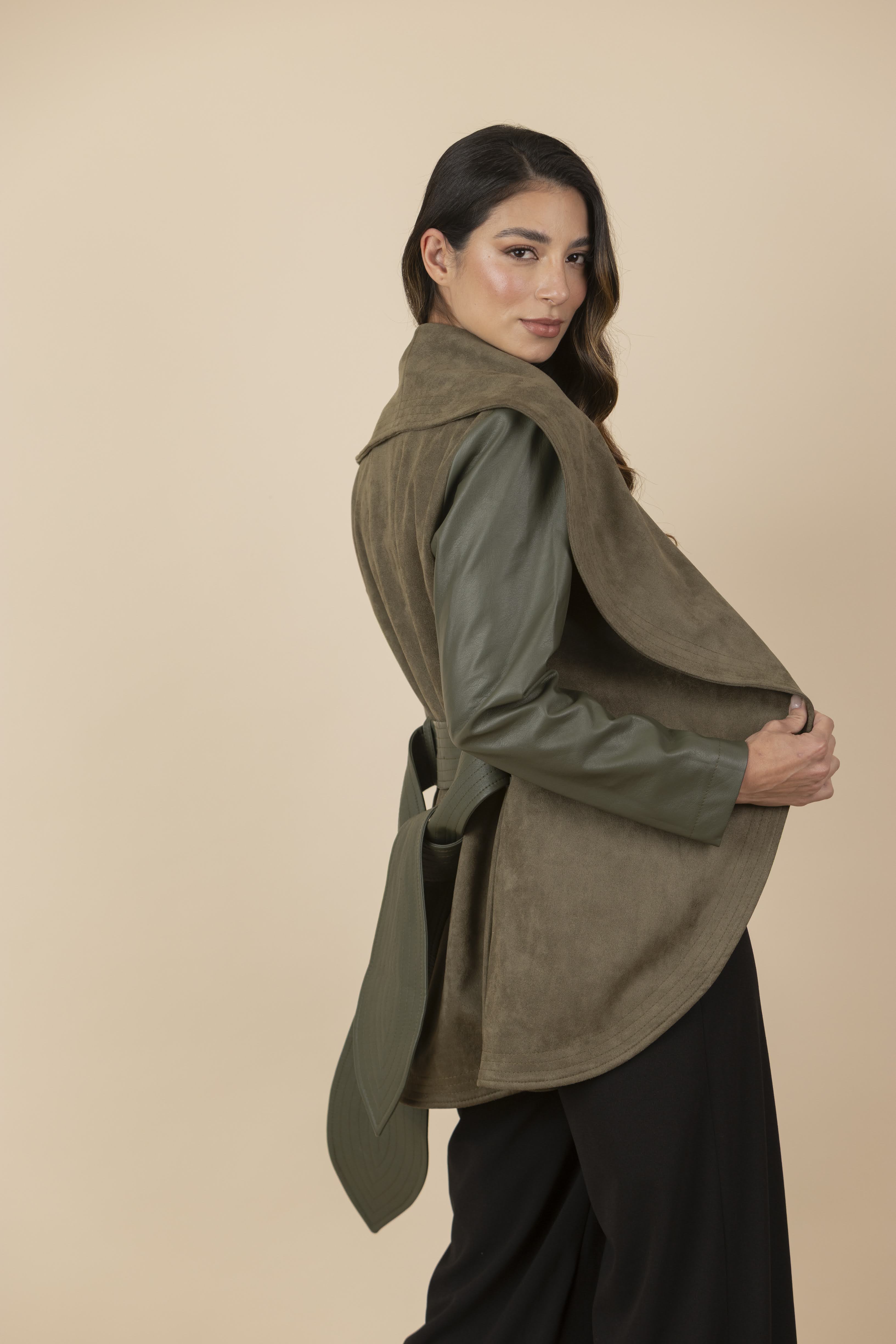 Chaqueta María Verde Olivo Ref. # 2