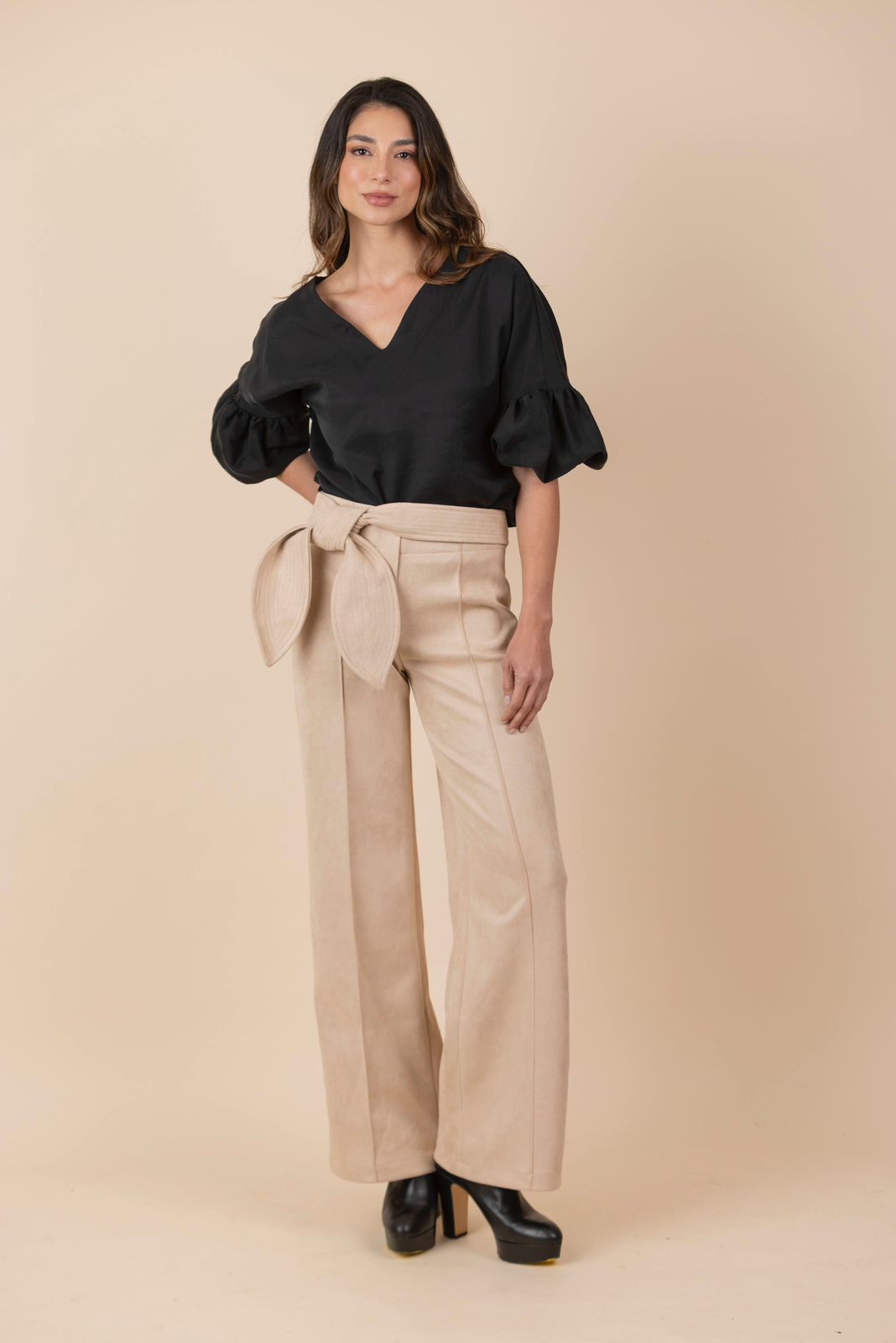 Pantalon Cinturón De Hojas Suede Beige